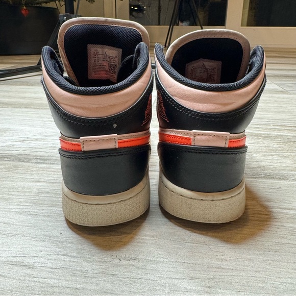 AIR JORDAN 1 Mid GS Crimson & Pink Size 3.5 - Picture 6 of 14